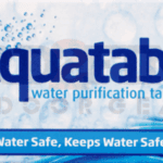 Verpakking van Aquatabs waterzuiveringstabletten 50 stuks voor veilig drinkwater